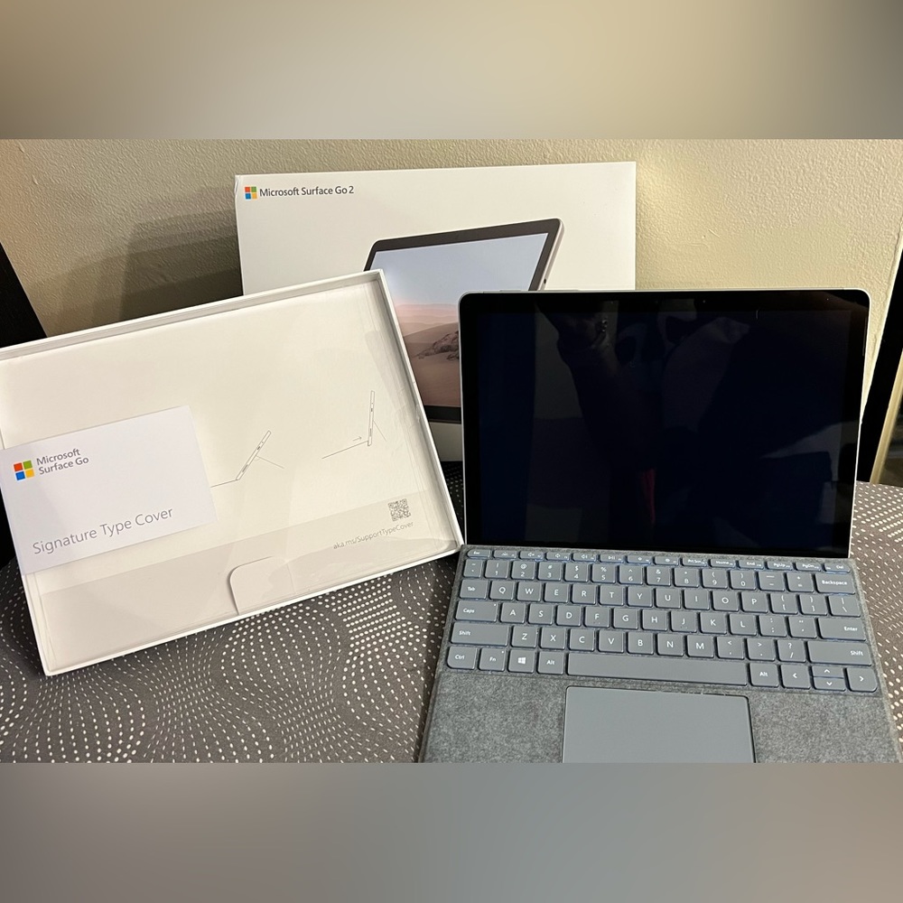 Microsoft Surface Go 2 - Like new